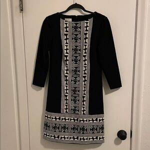 Donna Morgan Black and White Geometric Long Sleeve Dress
